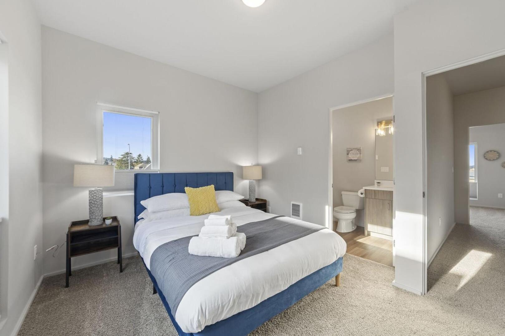 Brand New Fully Updated Condo 918 In Anacortes Eksteriør bilde