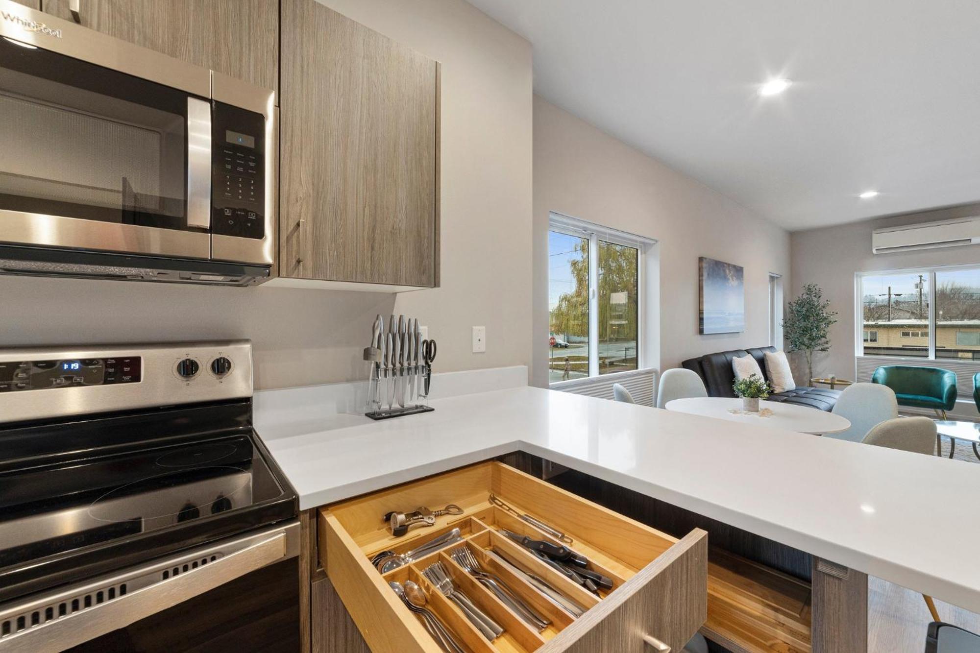 Brand New Fully Updated Condo 918 In Anacortes Eksteriør bilde